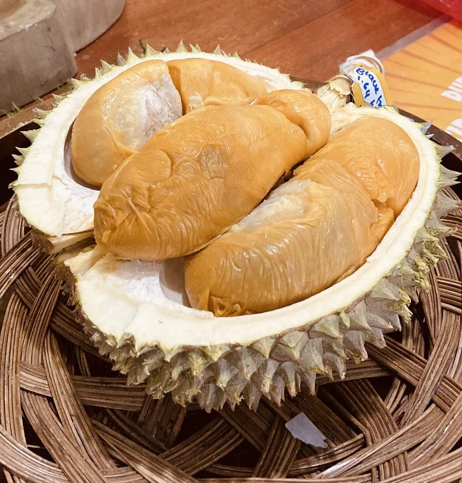 Durian Blackthorn D200 segar tersedia di Cicip Durian untuk area BSD City